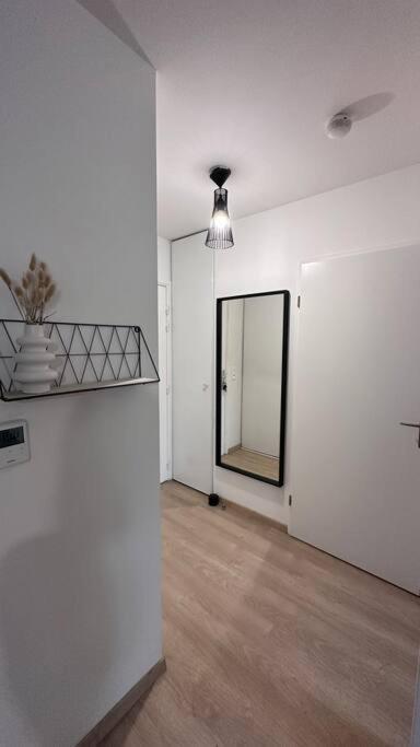 Appartement A Fleury-Merogis Proche De Paris Екстериор снимка