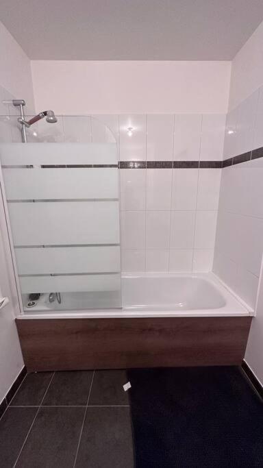 Appartement A Fleury-Merogis Proche De Paris Екстериор снимка